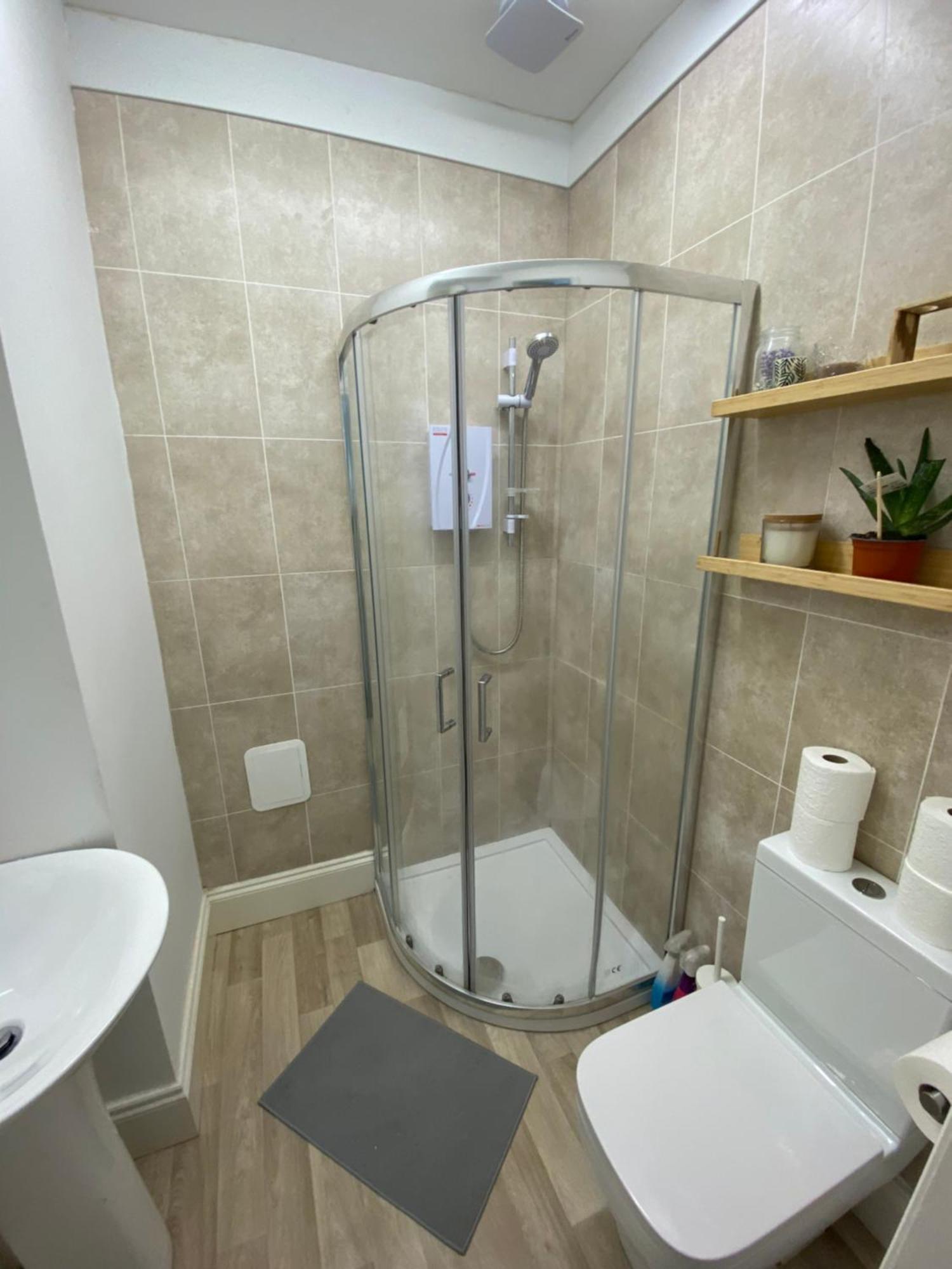 The Sunflower En-Suite Room Plymouth Bagian luar foto